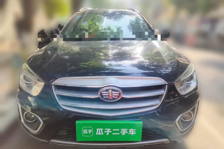 Used Bestune X80 2013 2.0L automatic luxury version Front