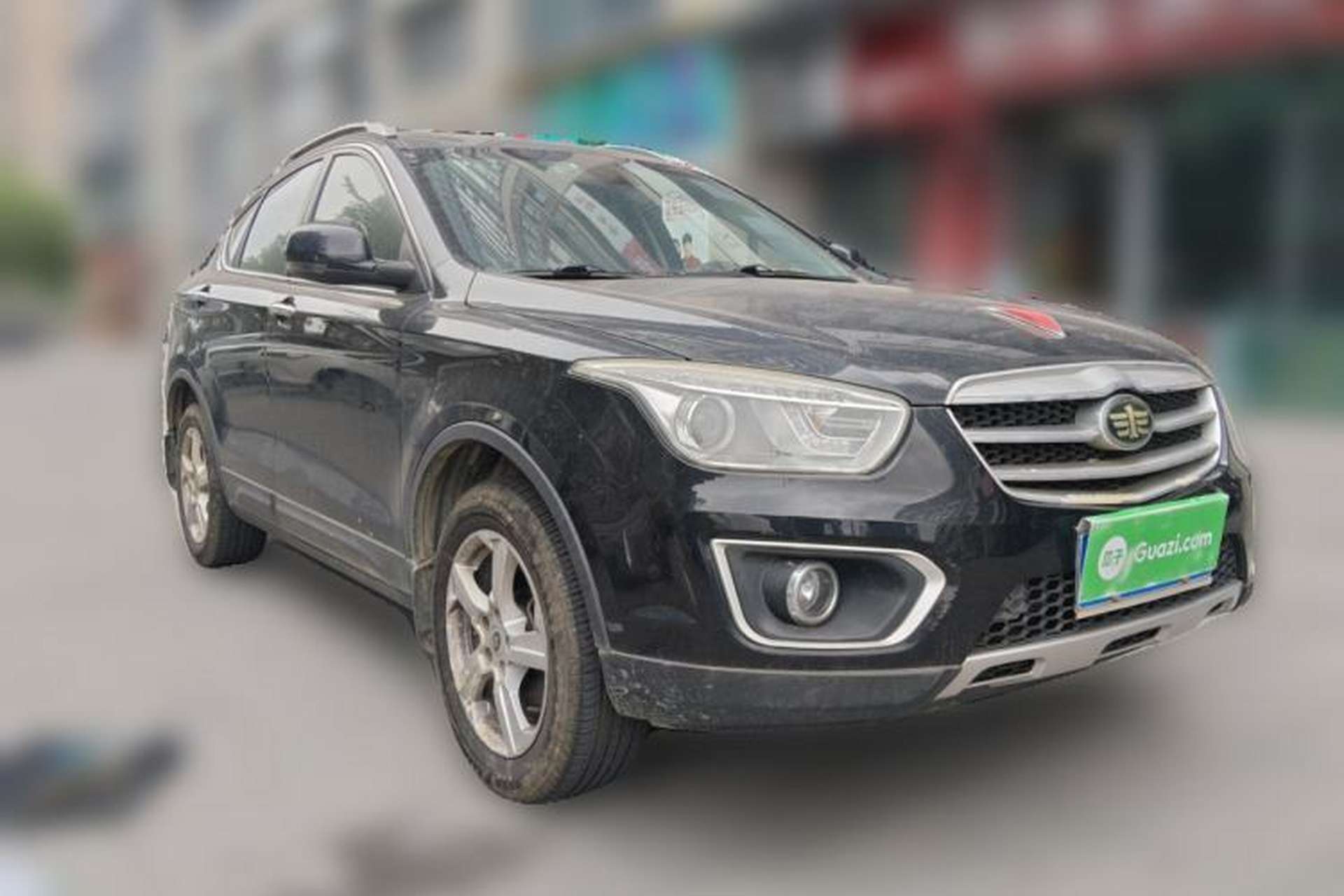 Used Bestune X80 2013 2.0L automatic luxury version Front Right 45 Deg