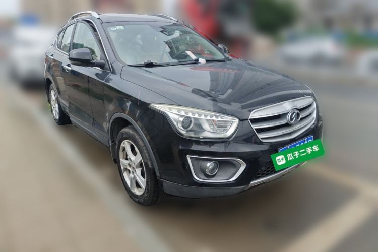 Used Bestune X80 2013 2.0L automatic luxury version Front Right 45 Deg