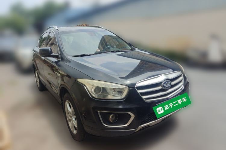 Used Bestune X80 2013 2.0L automatic comfort version Front Right 45 Deg
