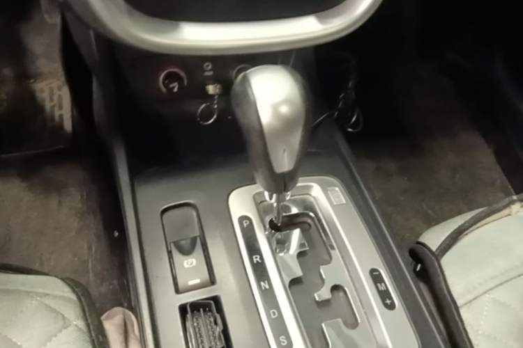 Used Bestune X80 2013 2.0L automatic comfort version Gear Lever