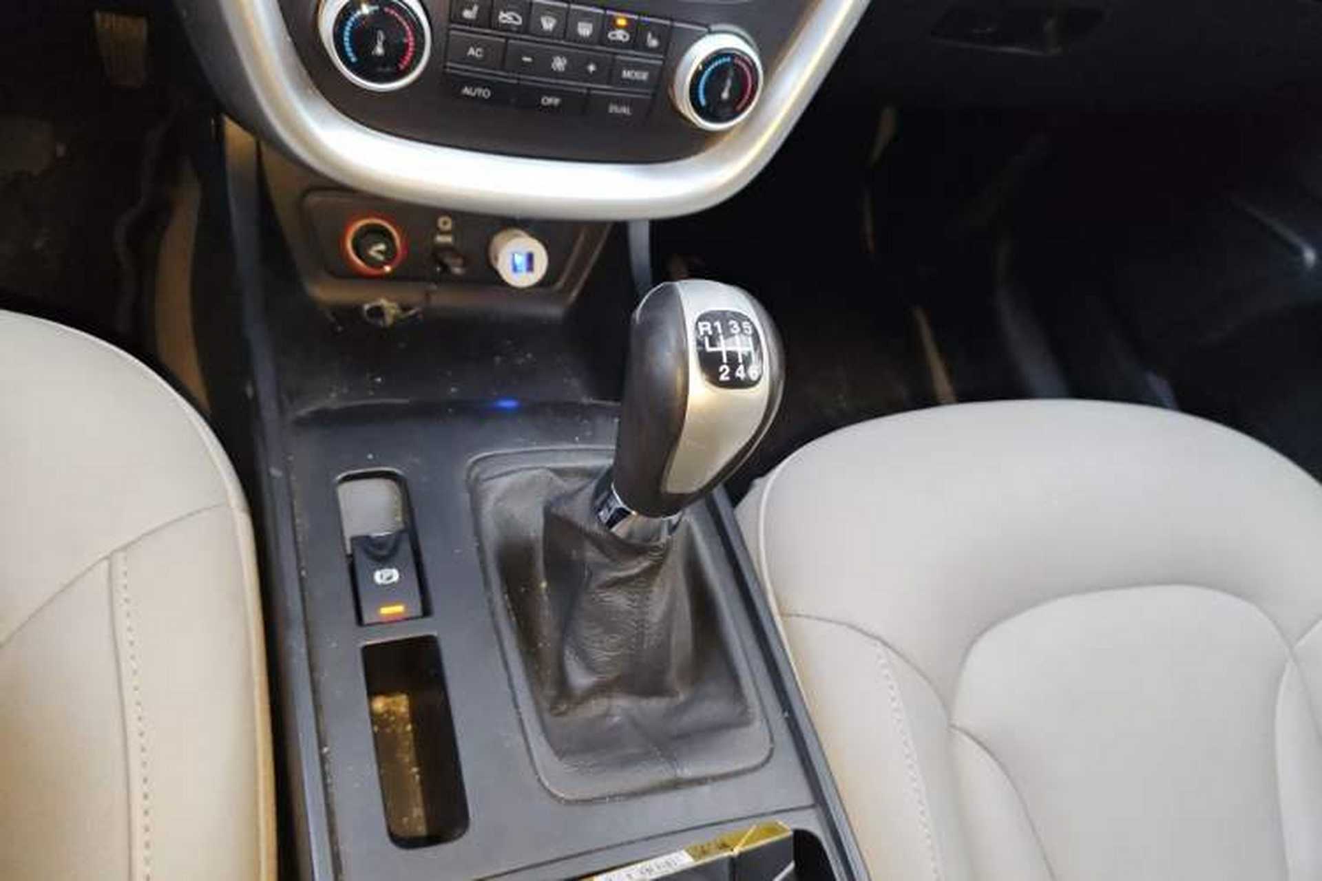 Used Bestune X80 2013 2.0L manual luxury version Gear Lever