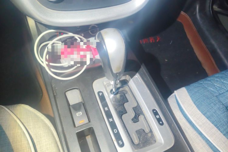 Used Bestune X80 2013 2.0L automatic comfort version Gear Lever
