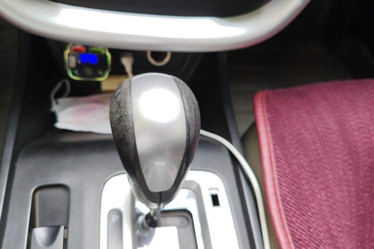 Used Bestune X80 2013 2.0L automatic comfort version Gear Lever