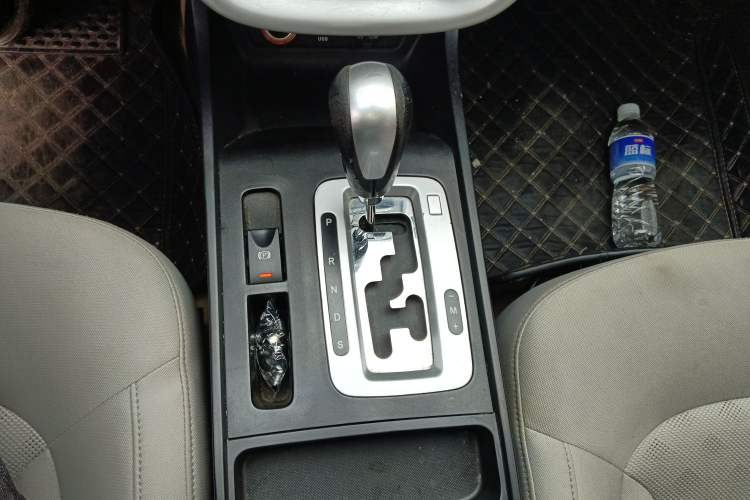 Used Bestune X80 2013 2.0L automatic comfort version Gear Lever