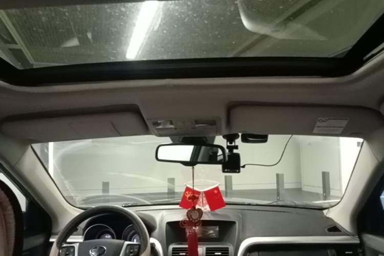 Used Bestune X80 2013 2.0L automatic comfort version Headliner
