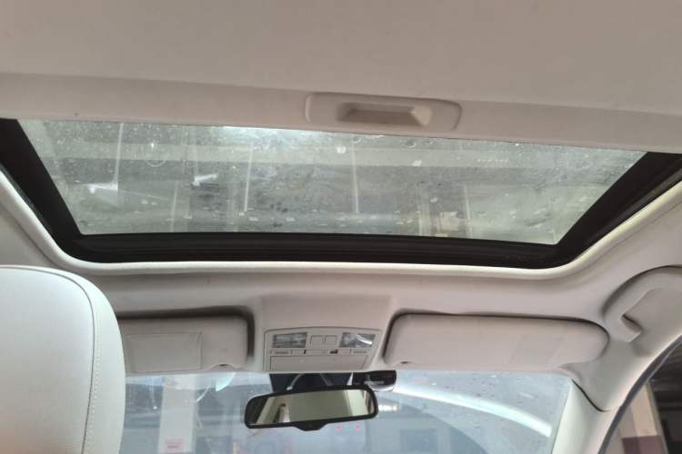 Used Bestune X80 2013 2.0L automatic luxury version Headliner