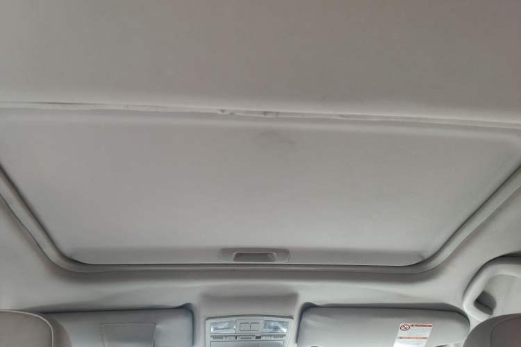 Used Bestune X80 2013 2.0L automatic luxury version Headliner