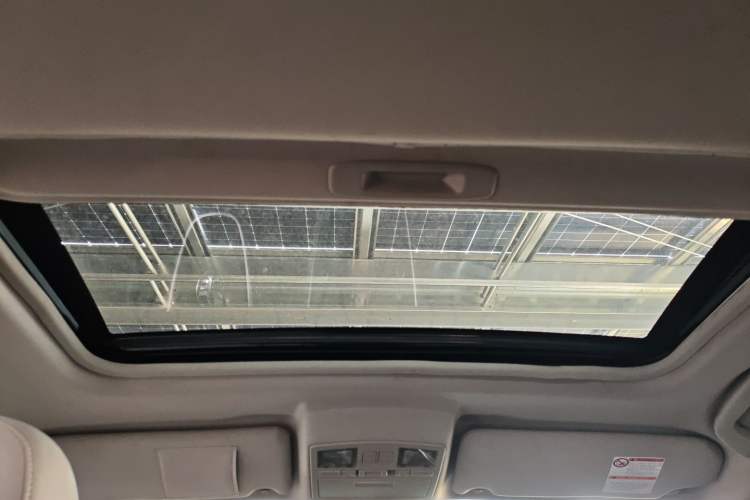 Used Bestune X80 2013 2.0L automatic comfort version Headliner