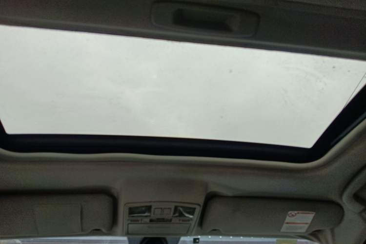Used Bestune X80 2013 2.0L automatic comfort version Headliner