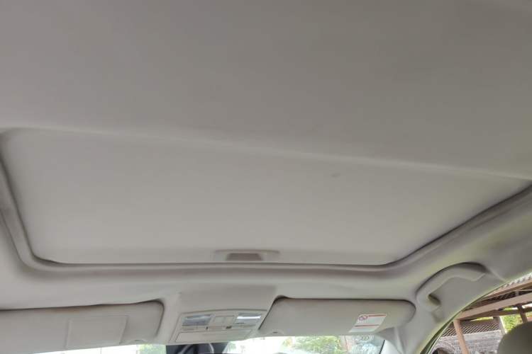 Used Bestune X80 2013 2.0L automatic luxury version Headliner