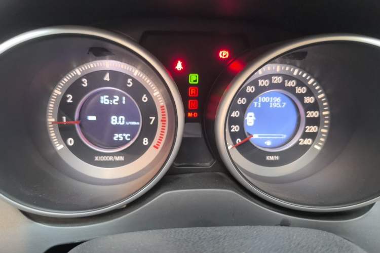 Used Bestune X80 2013 2.0L automatic luxury version Instrument Cluster