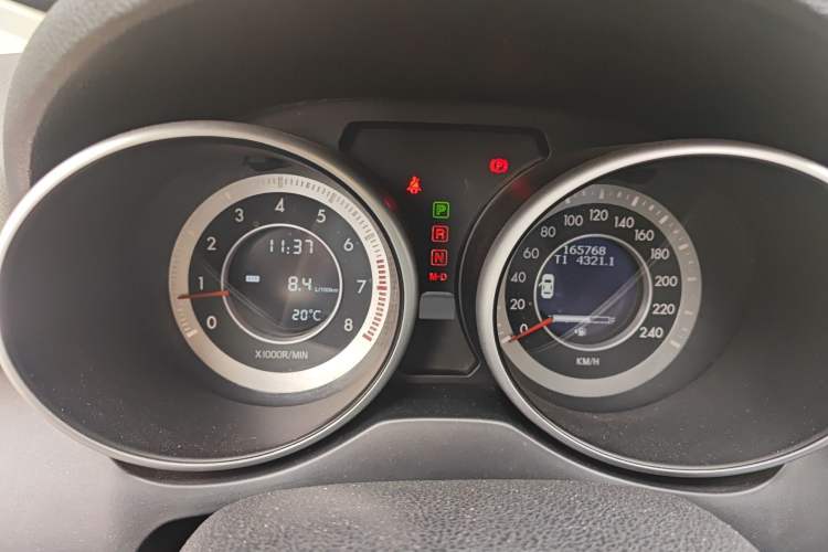 Used Bestune X80 2013 2.0L automatic luxury version Instrument Cluster