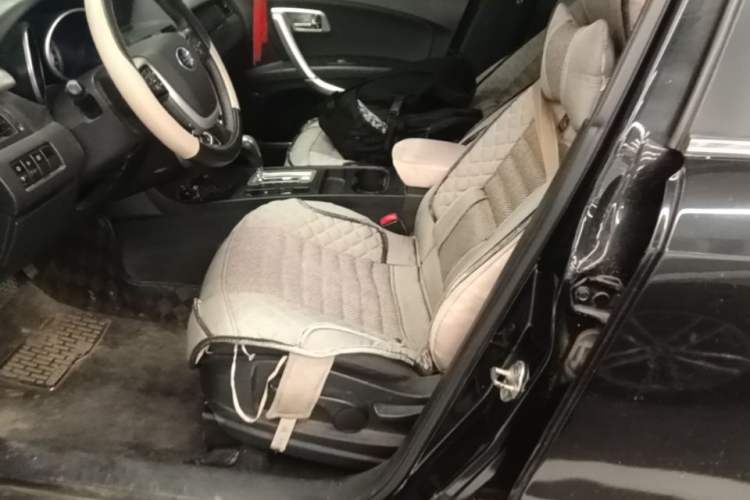 Used Bestune X80 2013 2.0L automatic comfort version Left Front Seat