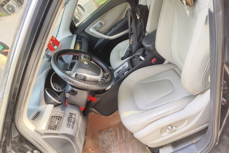 Used Bestune X80 2013 2.0L automatic luxury version Left Front Seat