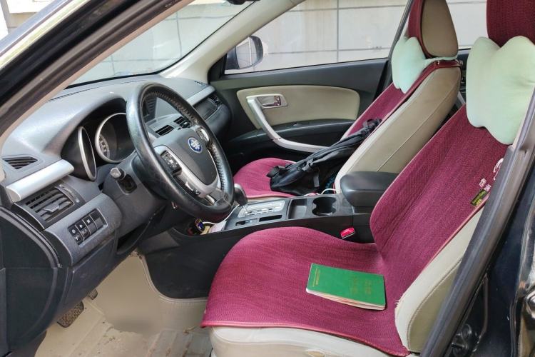 Used Bestune X80 2013 2.0L automatic comfort version Left Front Seat
