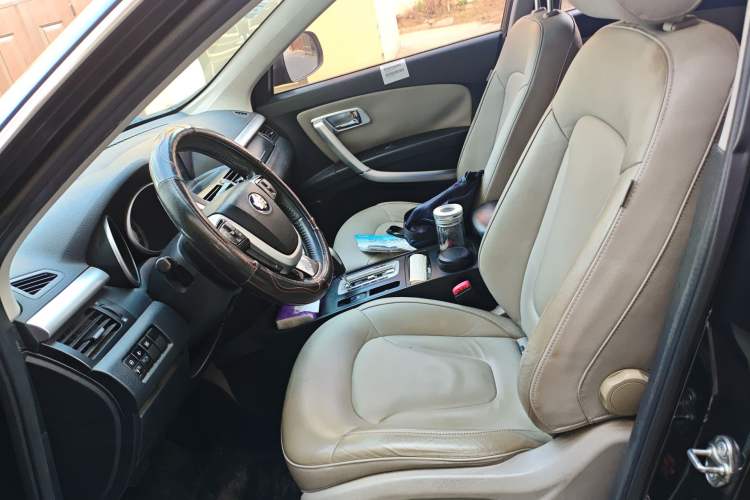 Used Bestune X80 2013 2.0L automatic luxury version Left Front Seat