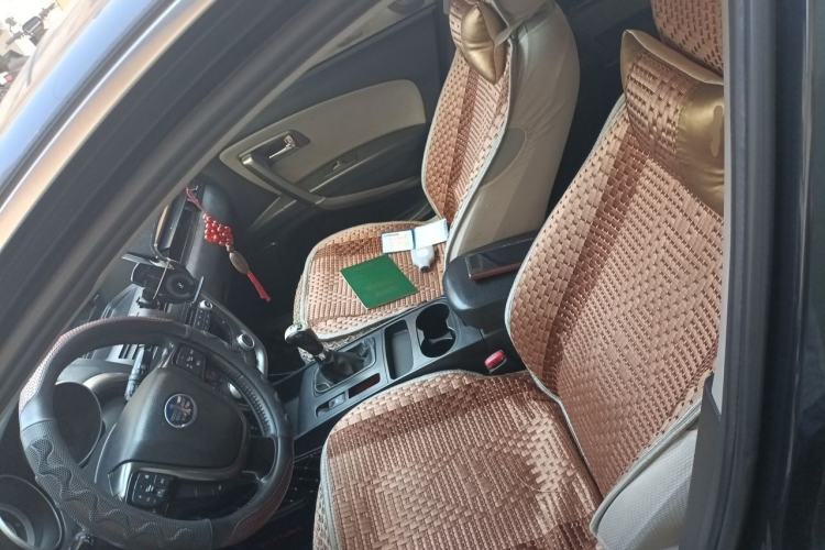 Used Bestune X80 2013 2.0L manual luxury version Left Front Seat