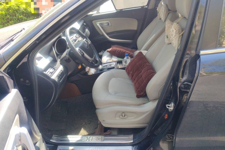 Used Bestune X80 2013 2.0L automatic luxury version Left Front Seat