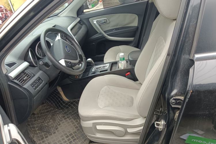 Used Bestune X80 2013 2.0L automatic comfort version Left Front Seat