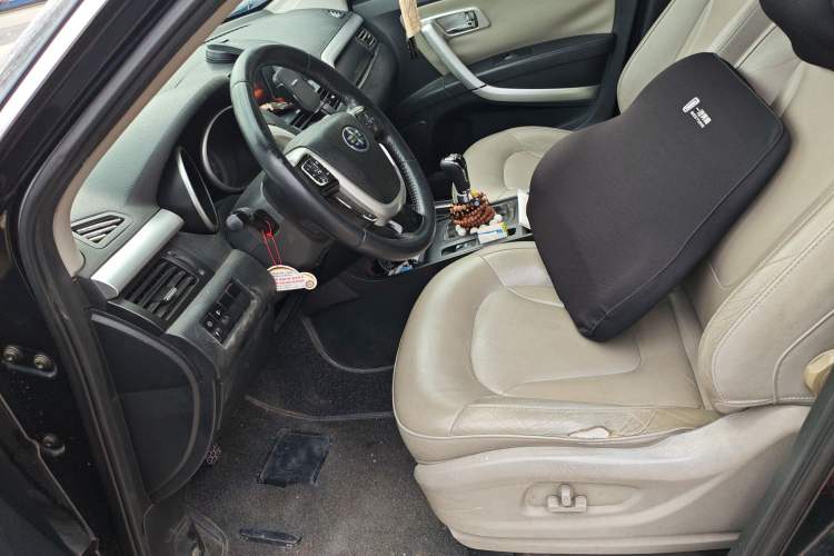 Used Bestune X80 2013 2.0L manual luxury version Left Front Seat
