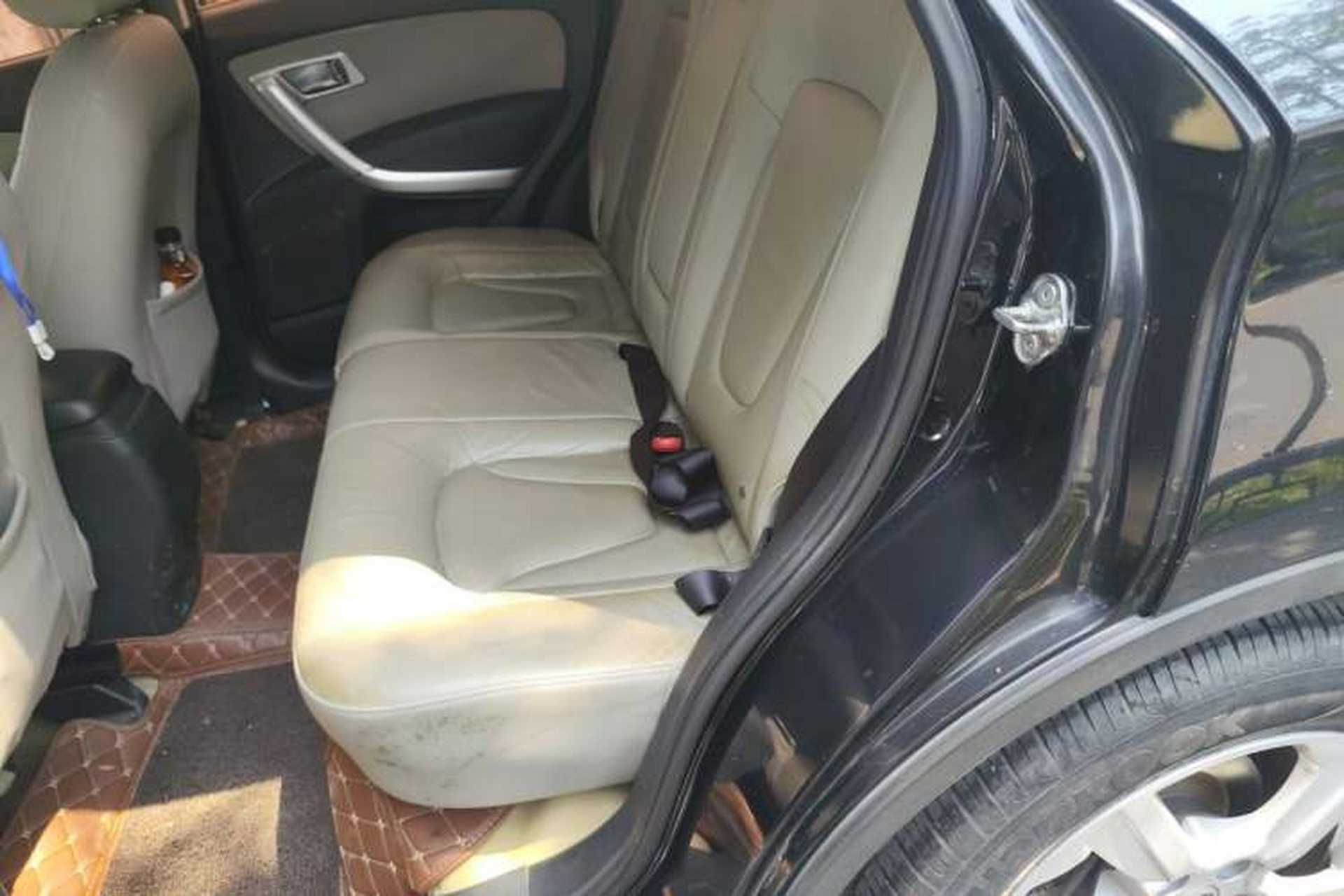 Used Bestune X80 2013 2.0L automatic luxury version Left Rear Seat