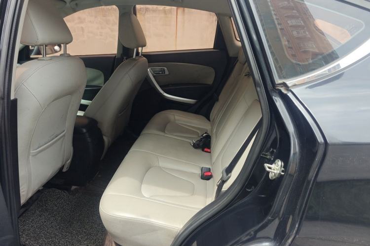 Used Bestune X80 2013 2.0L automatic comfort version Left Rear Seat
