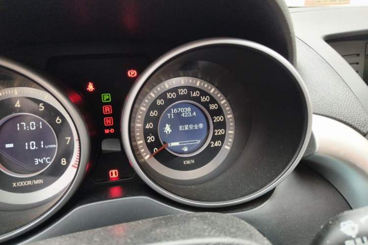 Used Bestune X80 2013 2.0L automatic luxury version Odometer Close Up