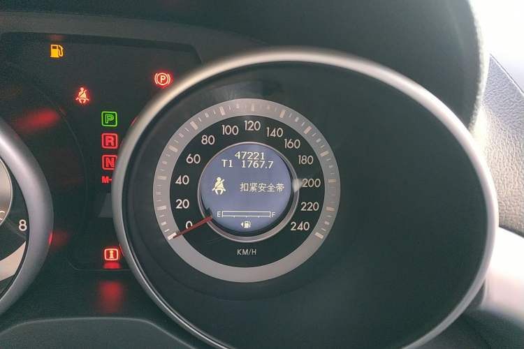 Used Bestune X80 2013 2.0L automatic luxury version Odometer Close Up