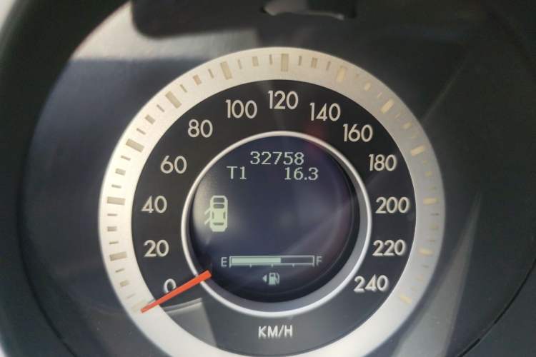 Used Bestune X80 2013 2.0L automatic luxury version Odometer Close Up