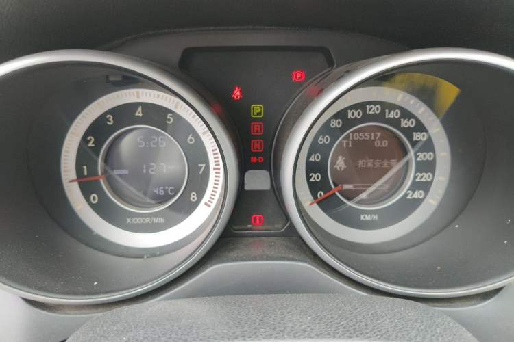 Used Bestune X80 2013 2.0L automatic luxury version Odometer Close Up
