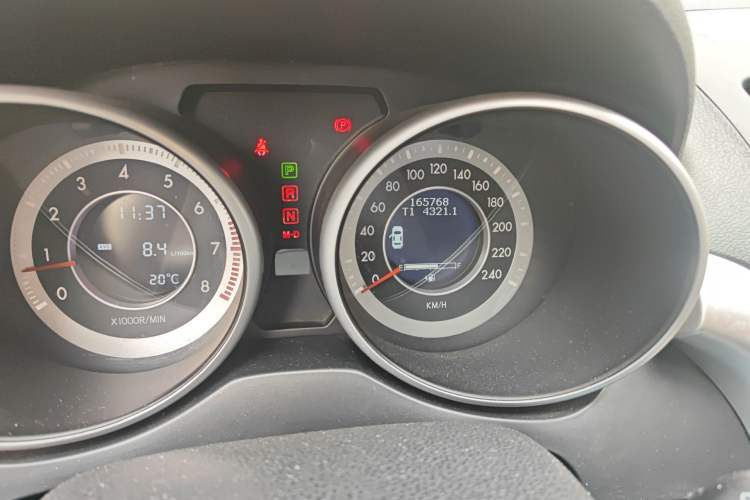 Used Bestune X80 2013 2.0L automatic luxury version Odometer Close Up