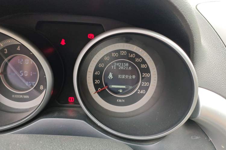 Used Bestune X80 2013 2.0L manual luxury version Odometer Close Up