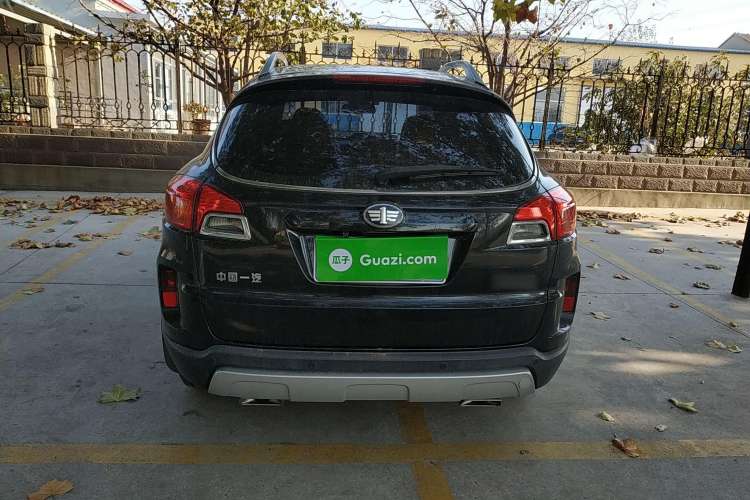 Used Bestune X80 2013 2.0L automatic luxury version Rear