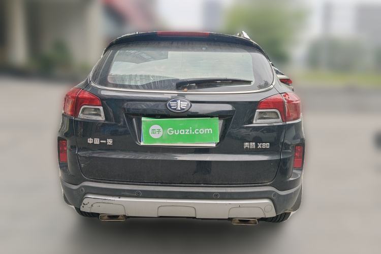 Used Bestune X80 2013 2.0L automatic luxury version Rear