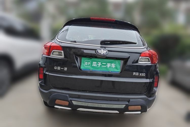 Used Bestune X80 2013 2.0L automatic luxury version Rear