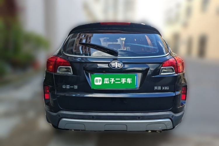 Used Bestune X80 2013 2.0L automatic luxury version Rear