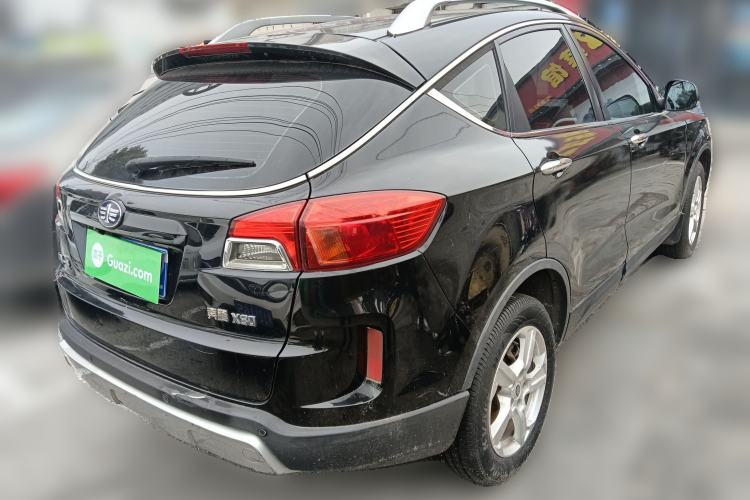 Used Bestune X80 2013 2.0L automatic comfort version Rear Right 45 Deg