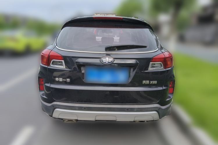 Used Bestune X80 2013 2.0L automatic luxury version Rear