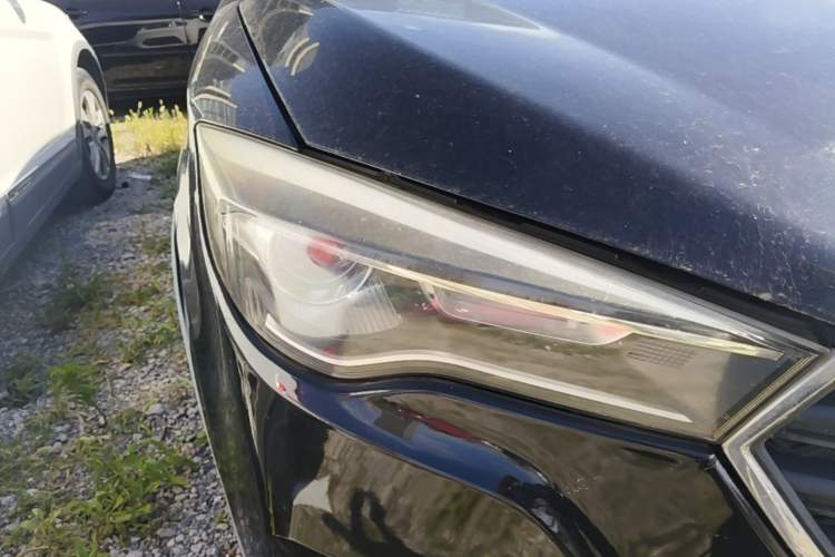 Used Bestune X80 2013 2.0L manual base trim Right Front Headlight