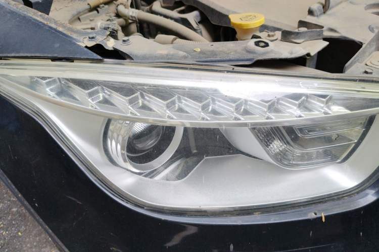 Used Bestune X80 2013 2.0L automatic comfort version Right Front Headlight
