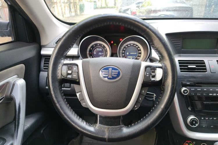 Used Bestune X80 2013 2.0L automatic comfort version Steering Wheel