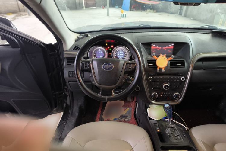Used Bestune X80 2013 2.0L automatic luxury version Steering Wheel