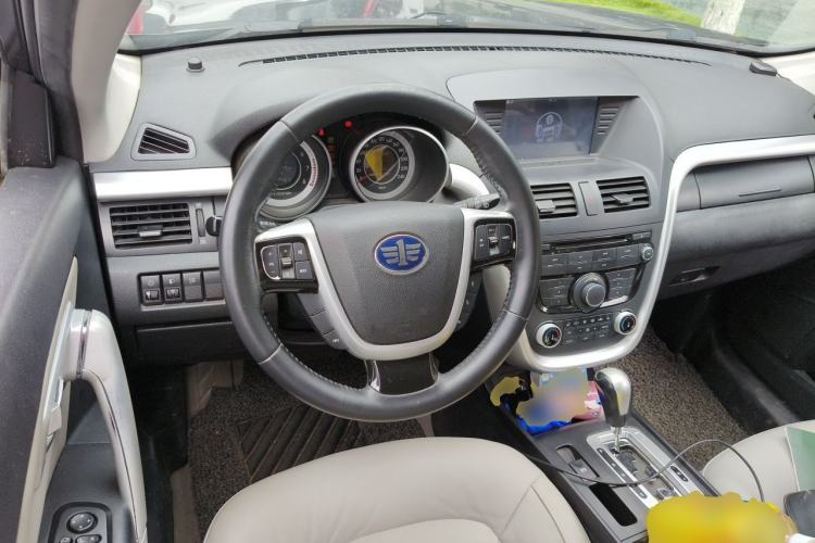 Used Bestune X80 2013 2.0L automatic luxury version Steering Wheel