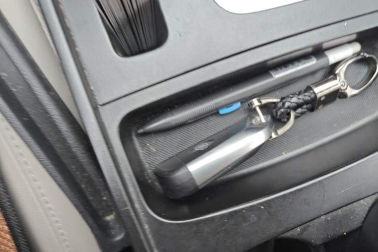 Used Bestune X80 2013 2.0L automatic luxury version Vehicle Key