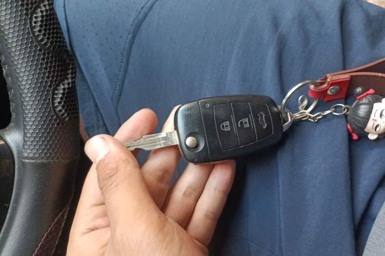 Used Bestune X80 2013 2.0L manual luxury version Vehicle Key