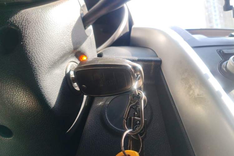 Used Bestune X80 2013 2.0L automatic luxury version Vehicle Key