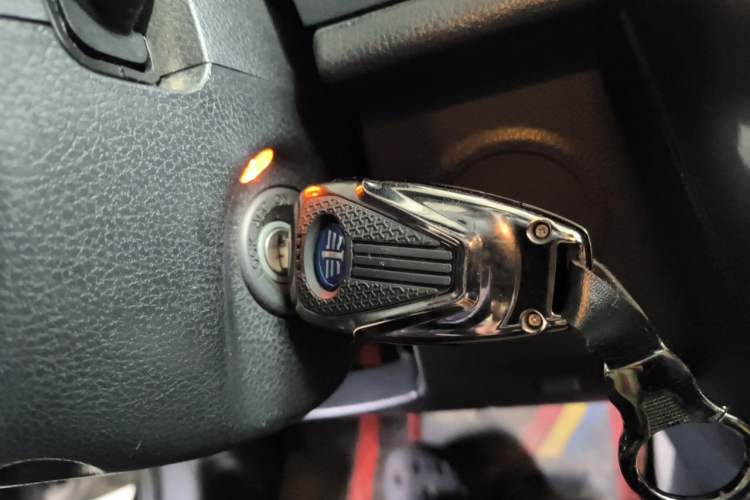Used Bestune X80 2013 2.0L automatic luxury version Vehicle Key