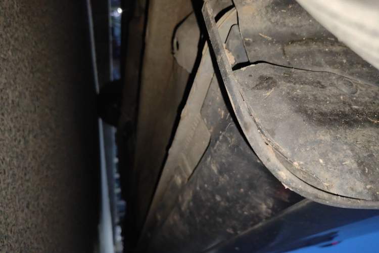 Used Bestune X80 2013 2.0L automatic comfort version Chassis Front Left