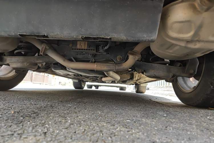Used Bestune X80 2013 2.0L automatic comfort version Chassis Rear